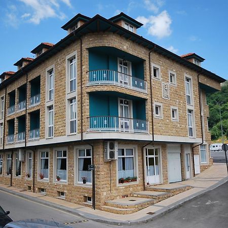 Hotel Aguila Real Cangas de Onis Exterior photo